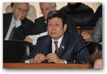   &raquo; Click to zoom ->