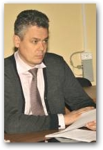   &raquo; Click to zoom ->