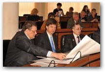   &raquo; Click to zoom ->