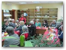   &raquo; Click to zoom ->