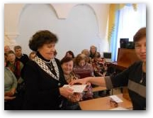   &raquo; Click to zoom ->