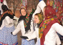 Фоторепортаж с праздника «Масленица» (площадь Минина, 26 февраля 2012 года)