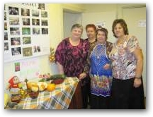   &raquo; Click to zoom ->