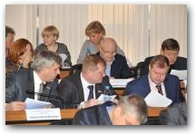   &raquo; Click to zoom ->