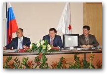   &raquo; Click to zoom ->