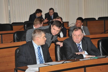 Депутаты формируют повестку дня предстоящего заседания Думы 25 января