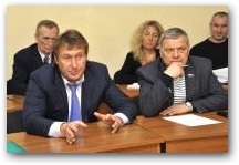   &raquo; Click to zoom ->