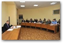   &raquo; Click to zoom ->