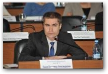   &raquo; Click to zoom ->