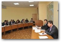   &raquo; Click to zoom ->