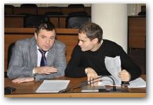   &raquo; Click to zoom ->