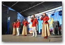   &raquo; Click to zoom ->