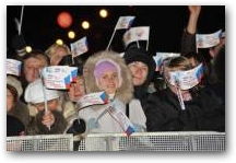   &raquo; Click to zoom ->