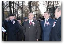   &raquo; Click to zoom ->