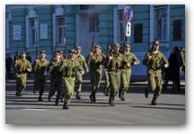   &raquo; Click to zoom ->