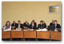   &raquo; Click to zoom ->