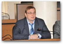   &raquo; Click to zoom ->