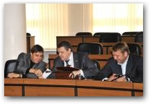   &raquo; Click to zoom ->