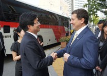 Глава города подвел итоги визита делегации Нижнего Новгорода  в Республику Корея. «Нам удалось доказать корейским коллегам,  что инвестировать в Российскую экономику выгодно», - Олег Сорокин