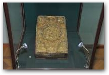   &raquo; Click to zoom ->