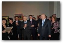   &raquo; Click to zoom ->