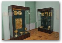   &raquo; Click to zoom ->