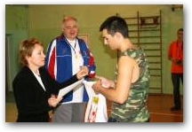   &raquo; Click to zoom ->