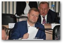   &raquo; Click to zoom ->