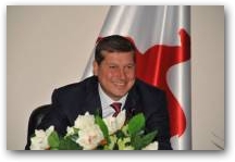   &raquo; Click to zoom ->