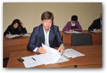   &raquo; Click to zoom ->