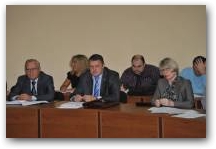   &raquo; Click to zoom ->