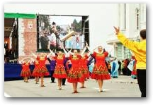   &raquo; Click to zoom ->