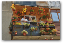   &raquo; Click to zoom ->