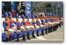   &raquo; Click to zoom ->