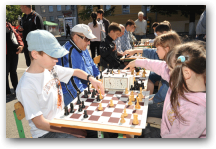   &raquo; Click to zoom ->