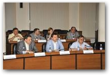   &raquo; Click to zoom ->