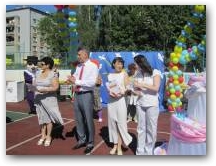   &raquo; Click to zoom ->