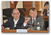   &raquo; Click to zoom ->