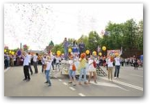   &raquo; Click to zoom ->