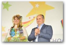   &raquo; Click to zoom ->