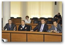   &raquo; Click to zoom ->