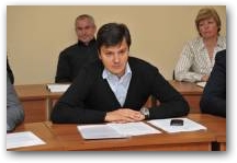   &raquo; Click to zoom ->