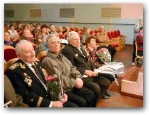   &raquo; Click to zoom ->