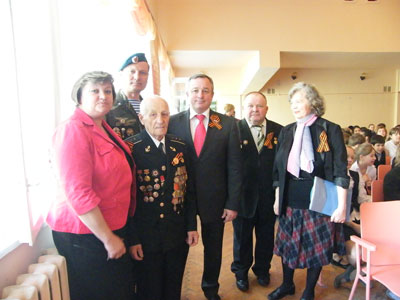 Депутат Игорь Тюрин поздравил ветеранов с Днем Победы