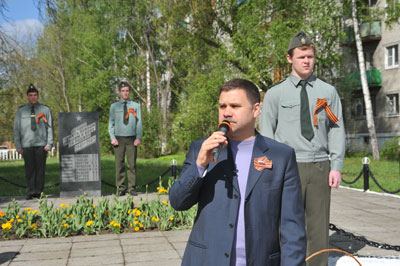 Поклон нижайший, до самой земли, дай Бог Вам, ветераны, долгих лет!