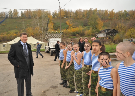 «Если мальчишки  с детства видят военную технику, гордятся боевыми победами отцов и дедов, они будут служить в армии», - Олег Сорокин