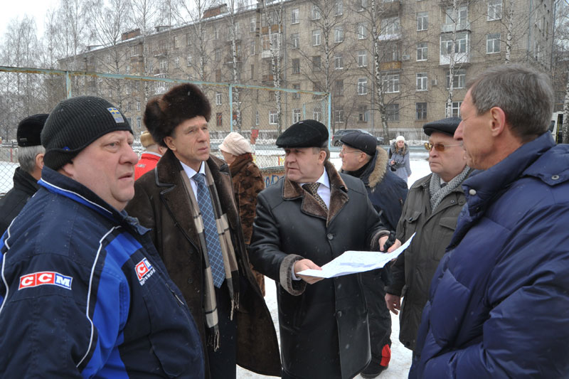Депутаты проверили состояние хоккейных площадок в Московском и Сормовском районах