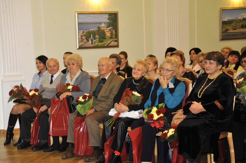 Елизавета Солонченко приняла участие в городских торжествах, посвященных Международному Дню учителя