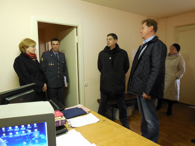 Депутат Ольга Балакина встретилась с участковыми инспекторами в микрорайоне Верхние Печеры
