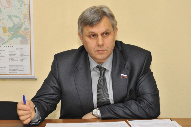 Николай Шумилков видит возможности перераспределения средств в пользу учреждений образования